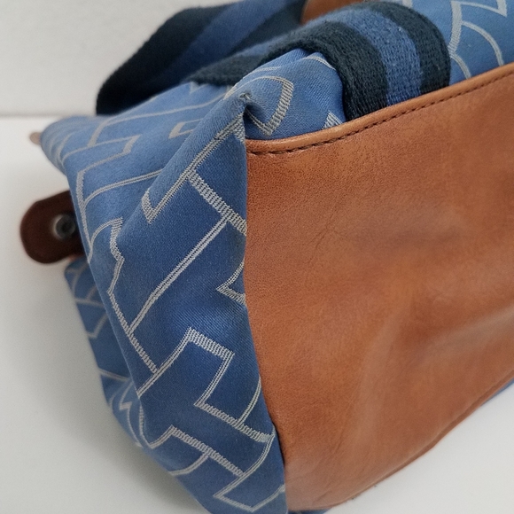 $10 Tommy Hilfiger American Classics Handbag - Picture 12 of 16